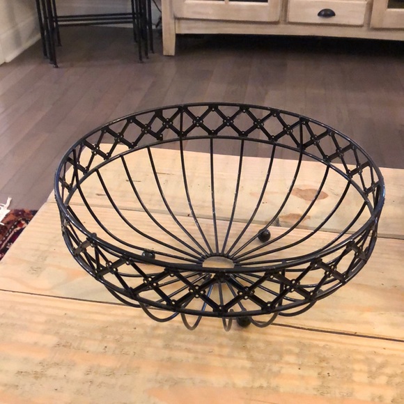 Black Wire bowl with enamel coating.